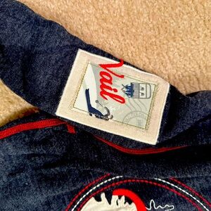 Alp N Rock Vail shirt. Size large. 27 1/2 shoulder to chest
17” across chest